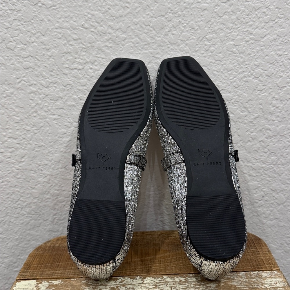 Katy Perry The Evie Silver Metallic Mary Janes Size 9.5 - Picture 6 of 7
